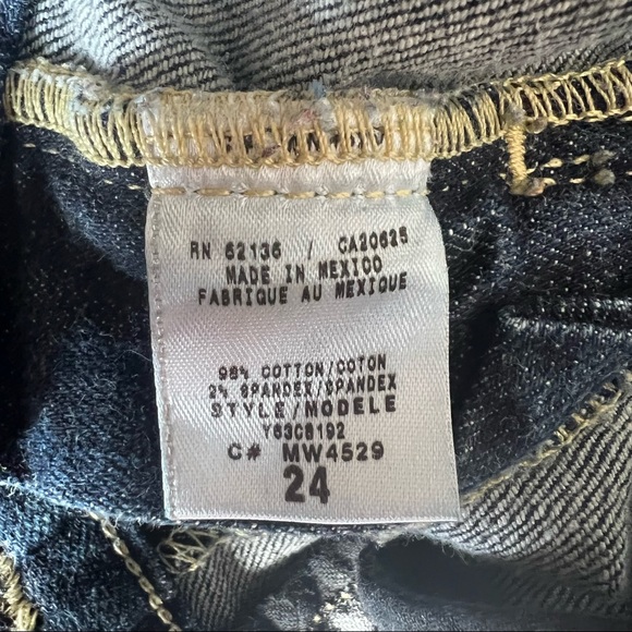 Guess Jeans - Picture 5 of 7